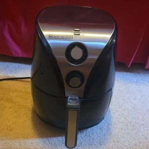 Black & Decker Black and Silver Air Fryer